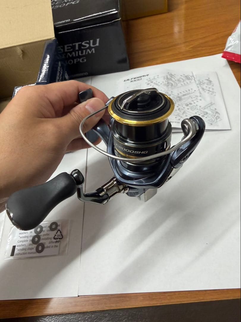 シマノ　アルテグラ　c2000 shg スピニング　リール