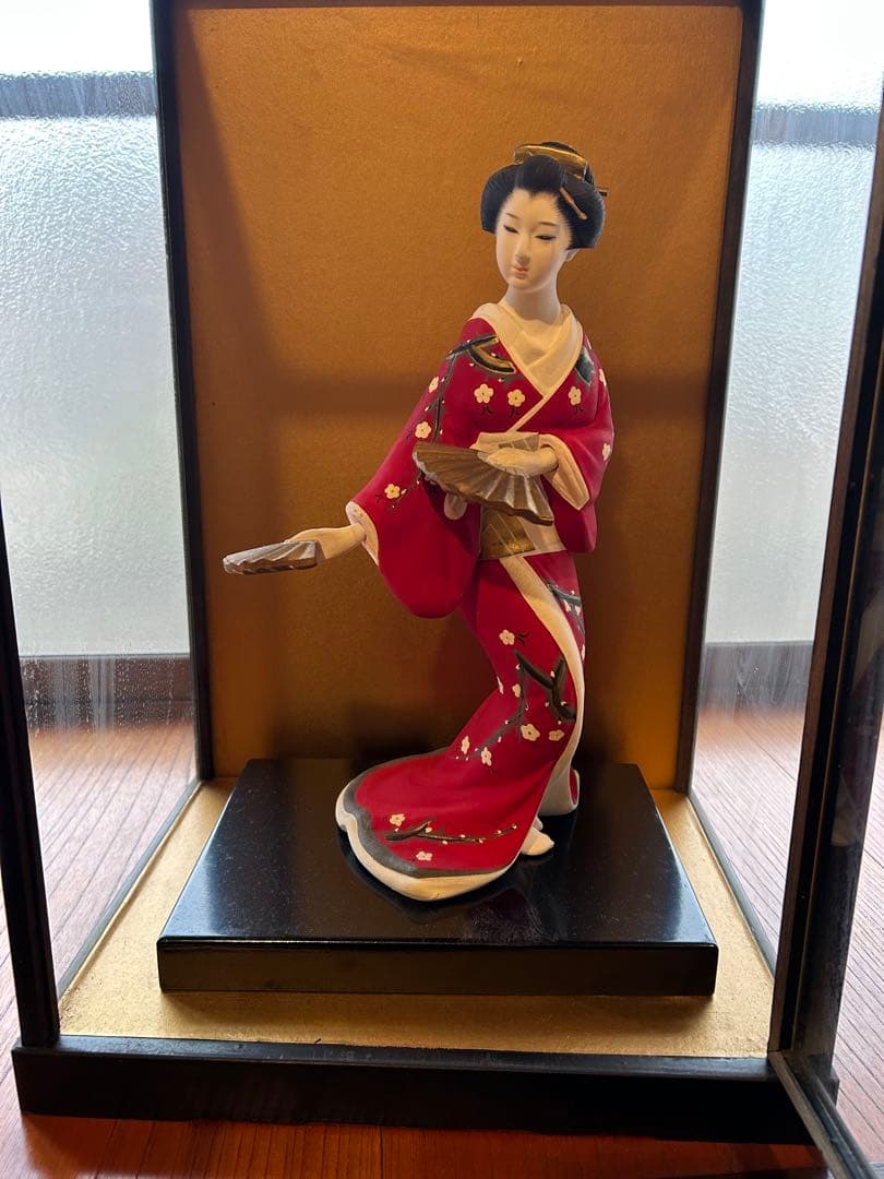 【骨董品‼️】赤い着物の女性 陶器人形 日本美人 舞妓 踊り子 古美術品 芸者芸妓
