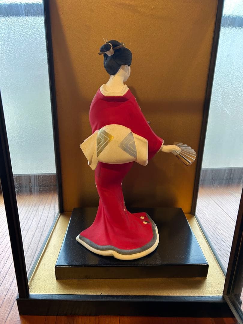 【骨董品‼️】赤い着物の女性 陶器人形 日本美人 舞妓 踊り子 古美術品 芸者芸妓