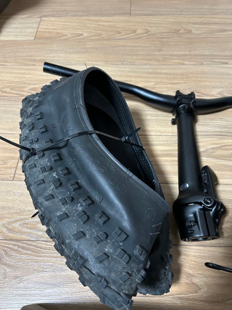 MATE X Evo純正部品ハンドル　タイヤ他　泥除け（最新プラ製）