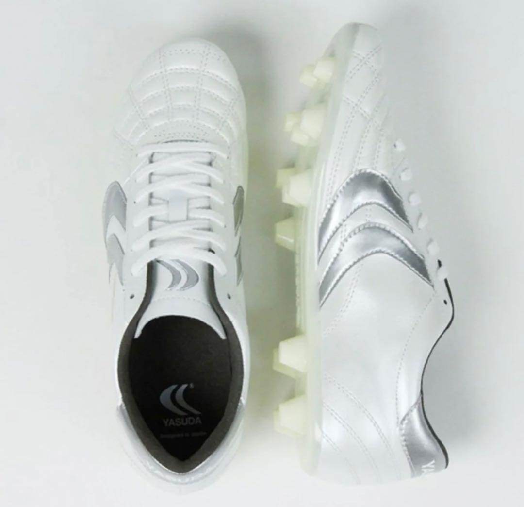 ヤスダ サッカースパイクシューズ ホワイト/シルバー