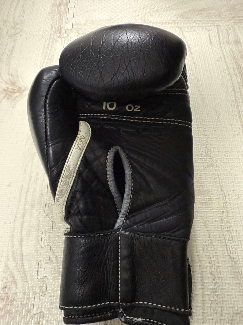 Winning ボクシンググローブ 10 oz 黒