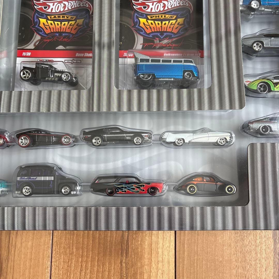ミニカー HOT WHEELS REAL RIDERS GARAGE 30 CAR SET