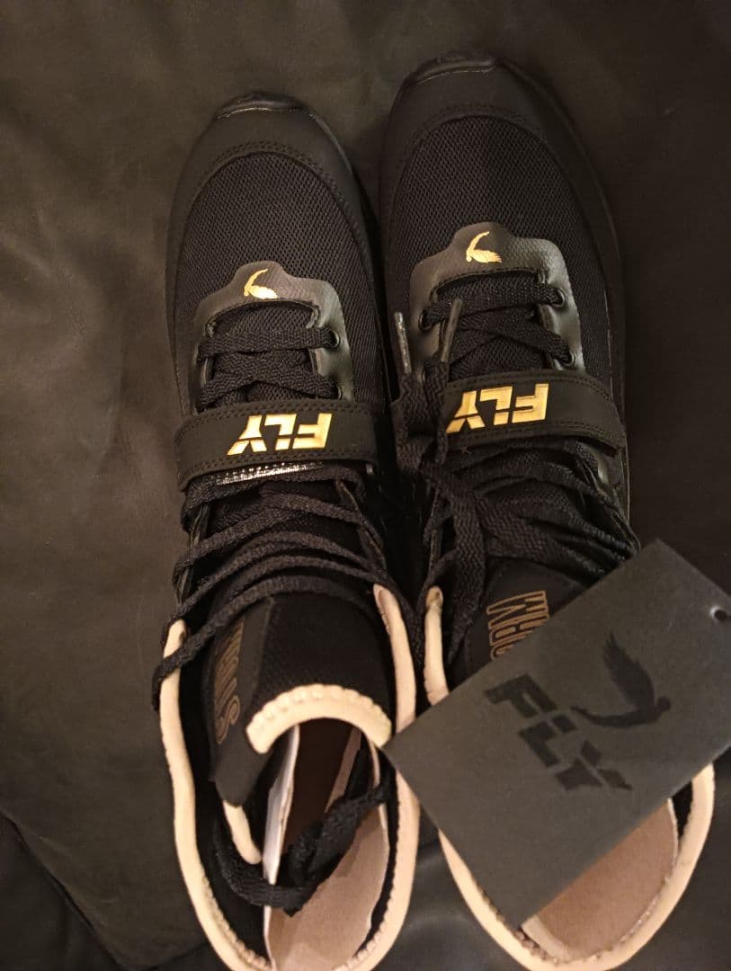 ＦＬY フライ　ボクシングシューズ　　新品未使用 タグ箱付き