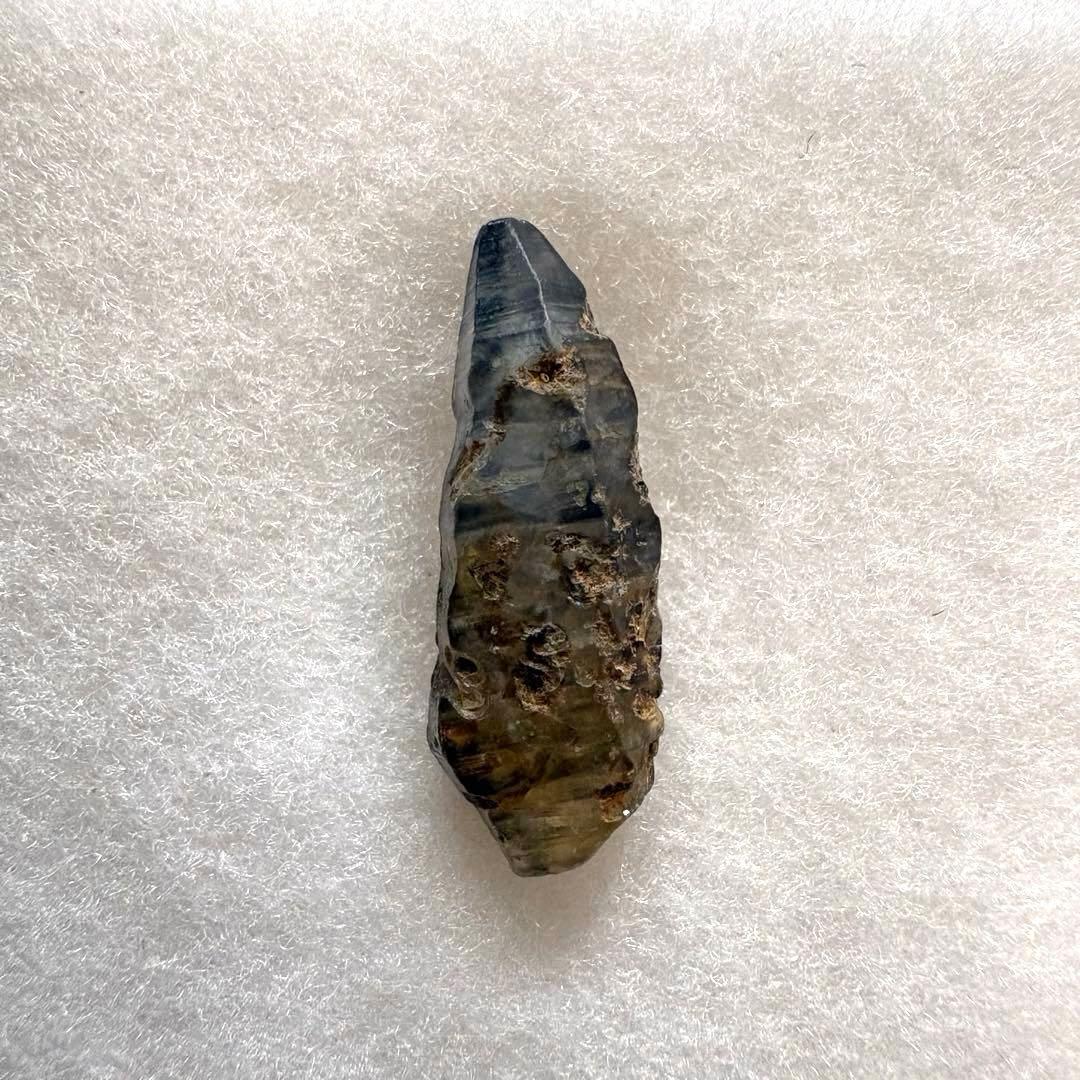 希少‼︎ スリランカ産　サファイア原石(ガラスボディ)