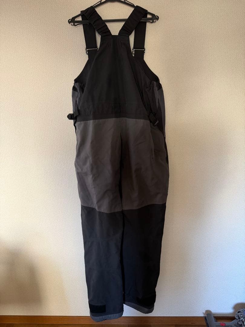 アウトドア用オーバーオールパンツ 黒グレー