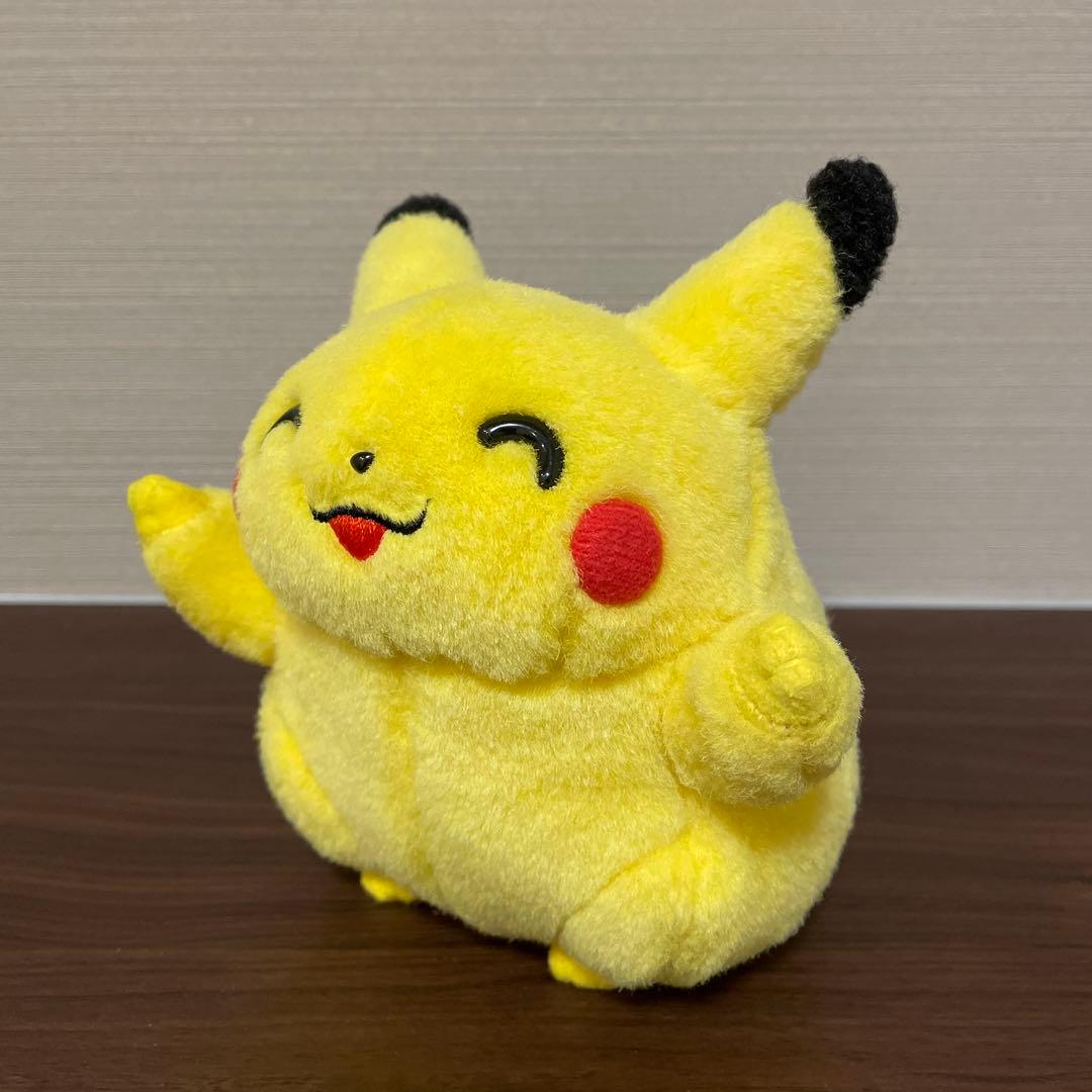 ピカチュウ ぬいぐるみ 初期 TOMY ③