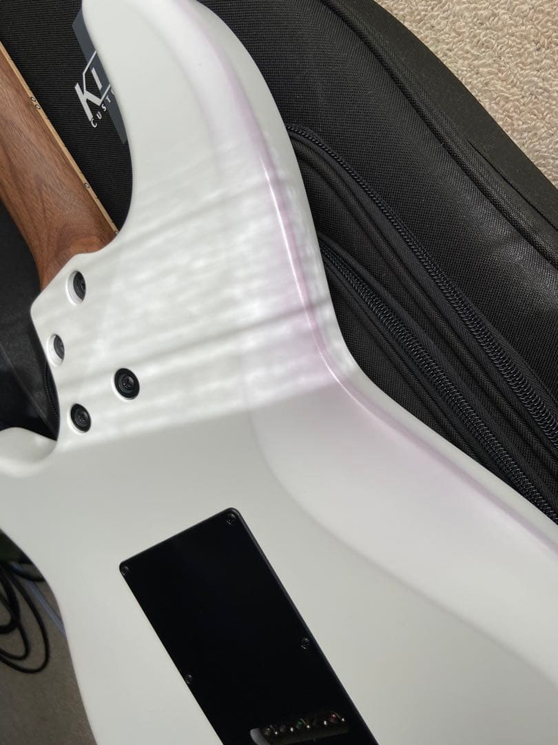 Kiesel Lyra ストラト 24フレット SSH