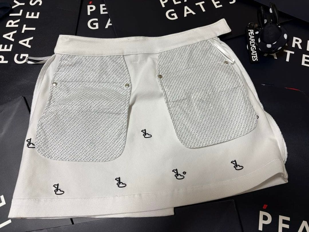 PEARLY GATES 刺繍ショートパンツ ホワイト