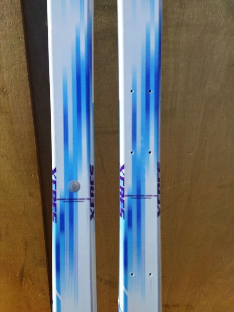 CROSS CARV X9 XERES スキー板　白　水色