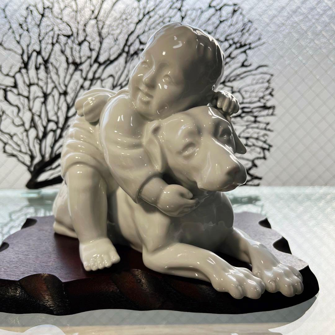 骨董　超希少　深川製磁 童子と犬 犬 子供と犬の戯れ 置物 宮内庁御用達