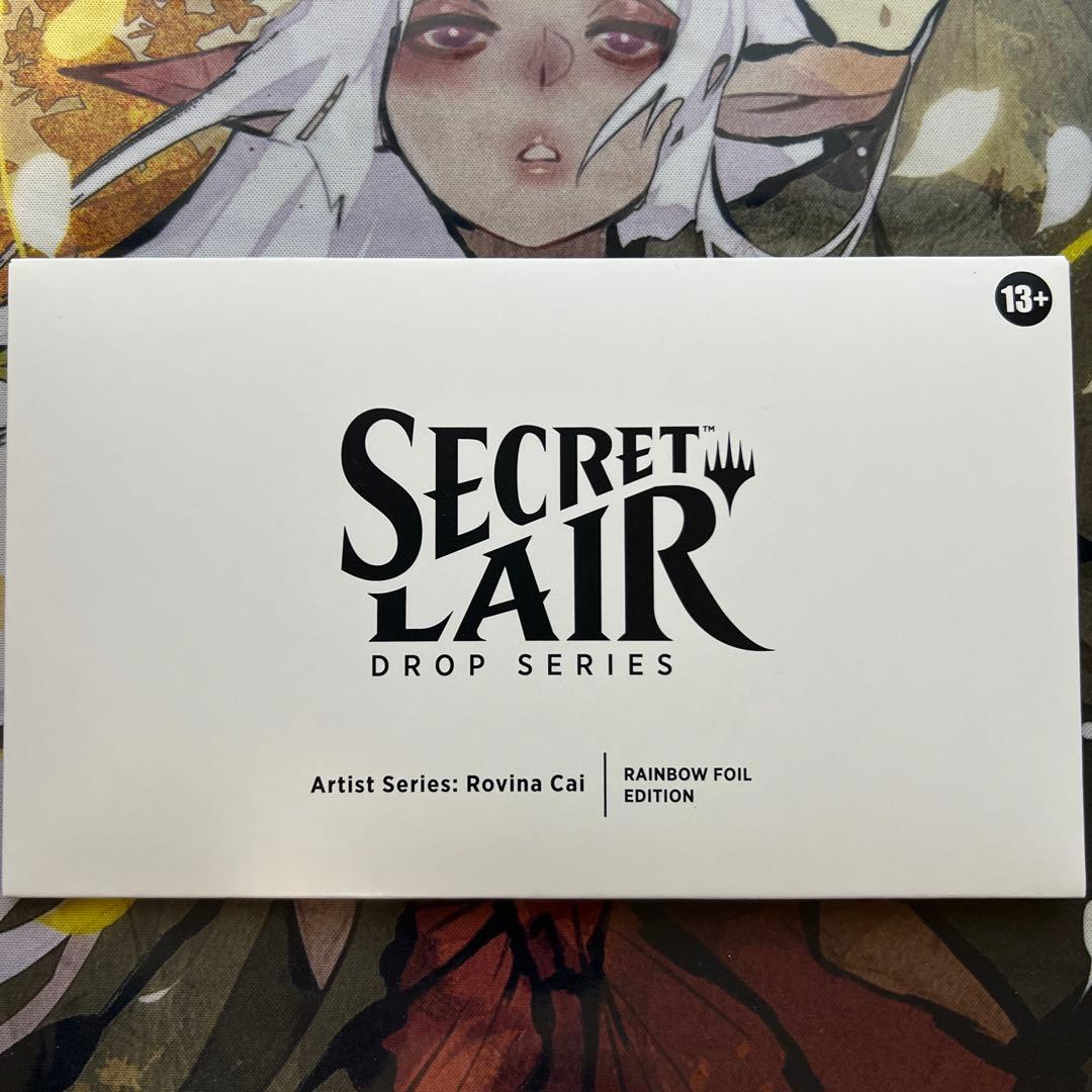 マジック：ザ・ギャザリング Secret Lair Rovina Cai Rainbow Foil
