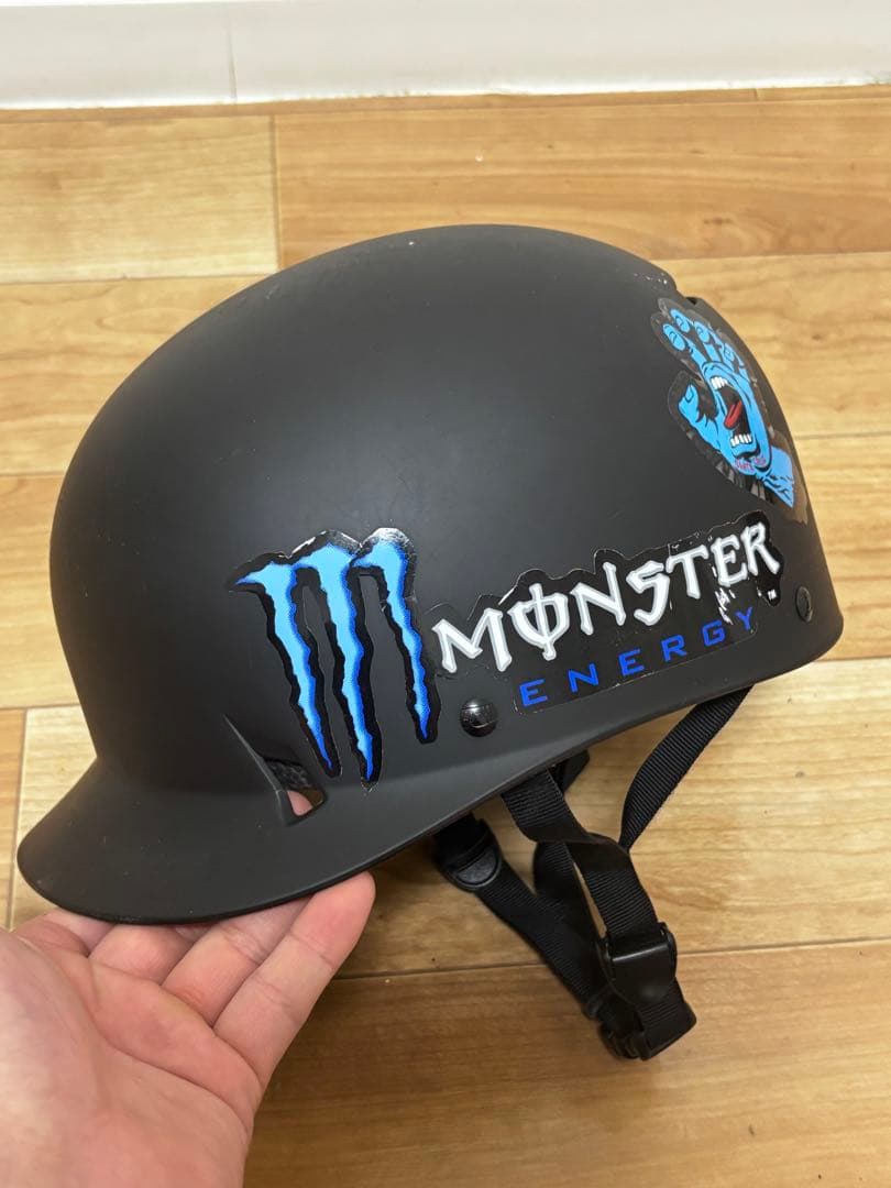 Monster Energy & Sandbox ヘルメット　ステッカーカスタム