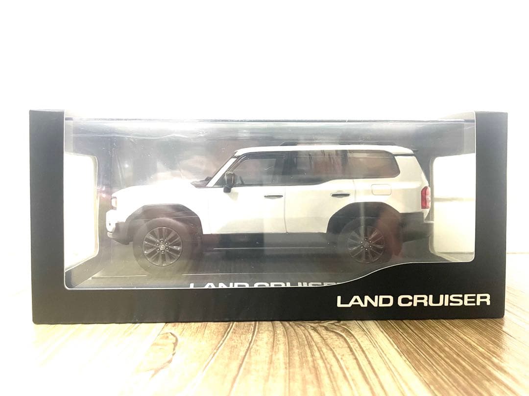 ランドクルーザー ミニカー ホワイト