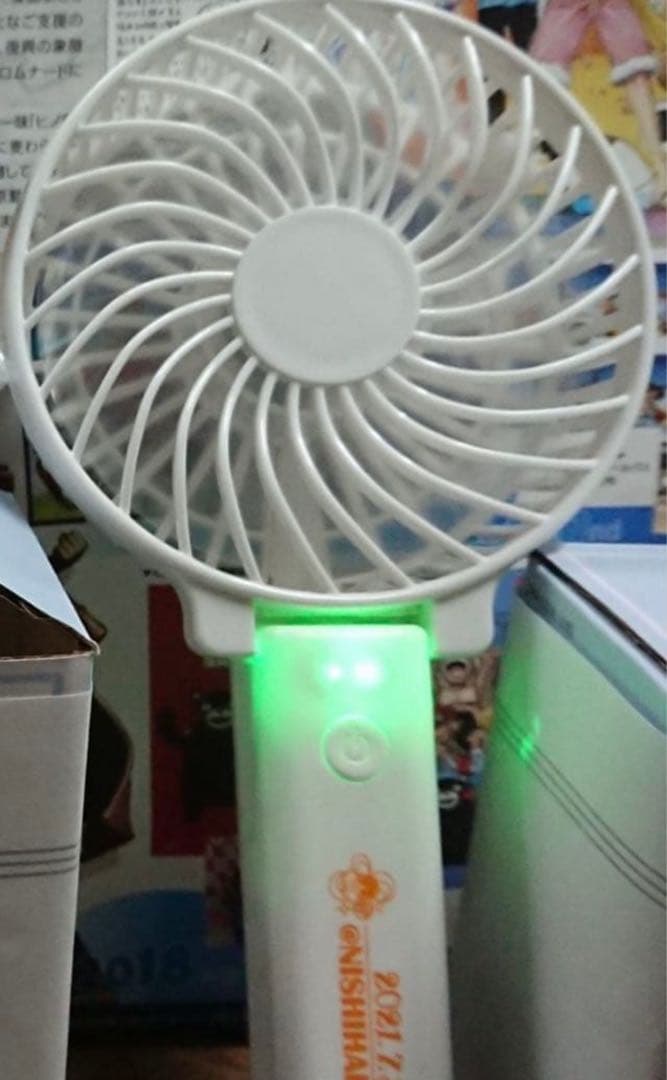 【激レア・限定100個】ワンピース ナミ像 除幕式記念品　ハンディファン