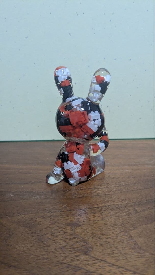 BLACK RABBiT お座り ブロック　錦鯉