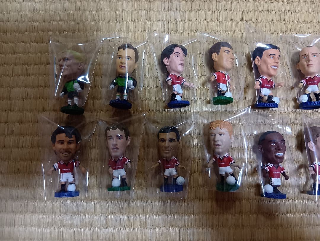 コリンシアンマンチェスターユナイテッド 1997 98-1999フィギュア20体