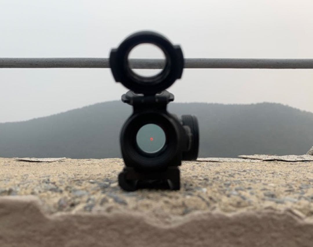 Holy Warrior製 T-2 立体彫刻　NVモード搭載モデルダットサイト