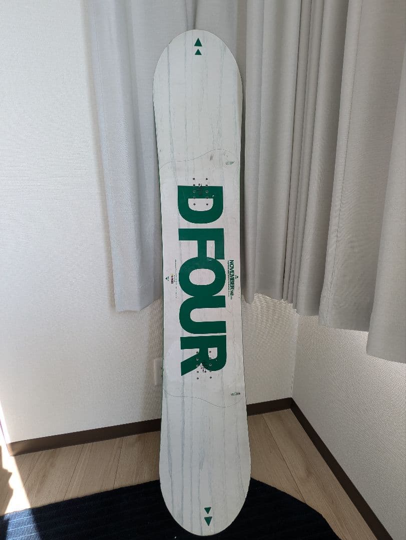 NOVEMBER D FOUR スノーボード ホワイト/グリーン