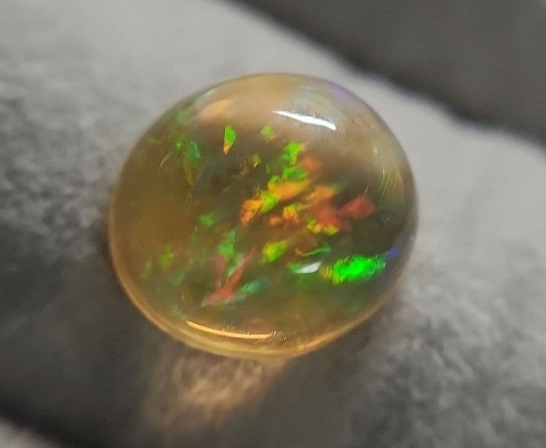 天然ファイアーオパール 1.837ct