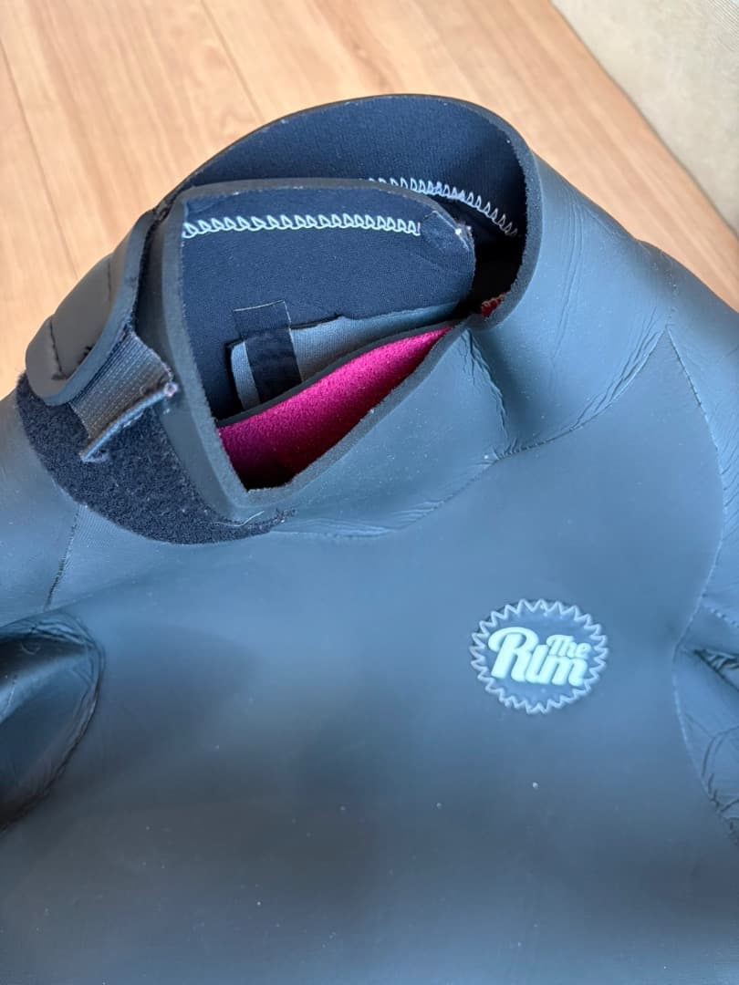 セミドライ ウェットスーツ THE RLM RUBBER