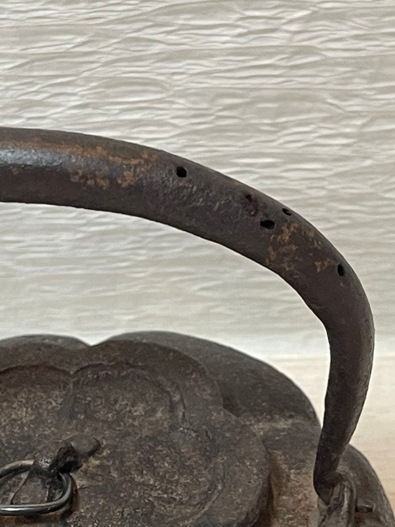 南部鉄器　鉄瓶　鋳鉄製花型急須 花型　アンティーク　置物　時代物