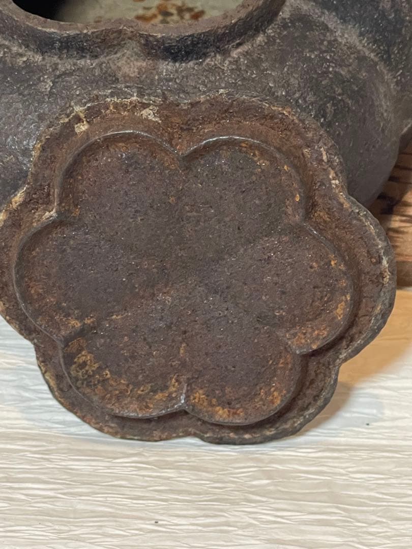南部鉄器　鉄瓶　鋳鉄製花型急須 花型　アンティーク　置物　時代物