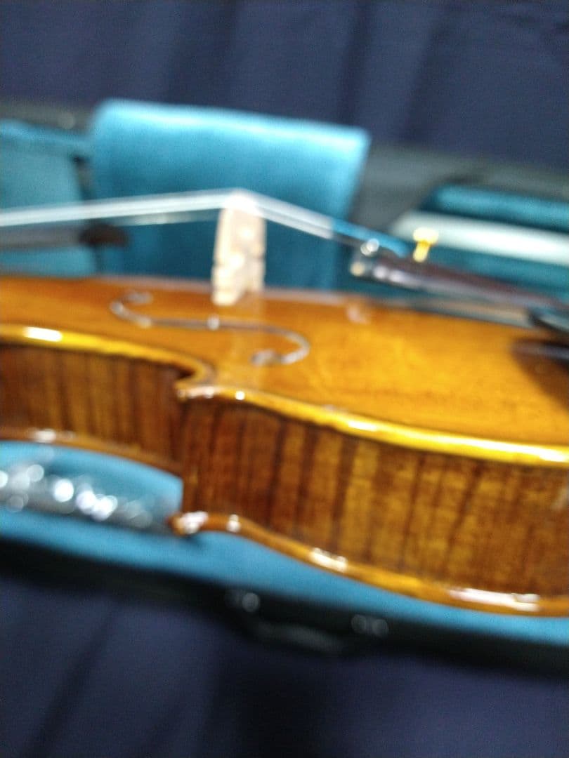 新品　バイオリン　１ピース最高美しいトラ目メープルバック板＆サイド板