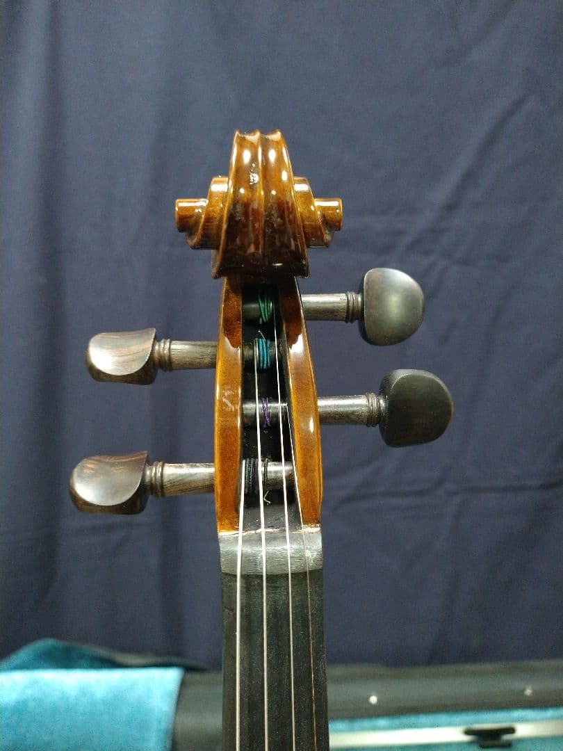 新品　バイオリン　１ピース最高美しいトラ目メープルバック板＆サイド板