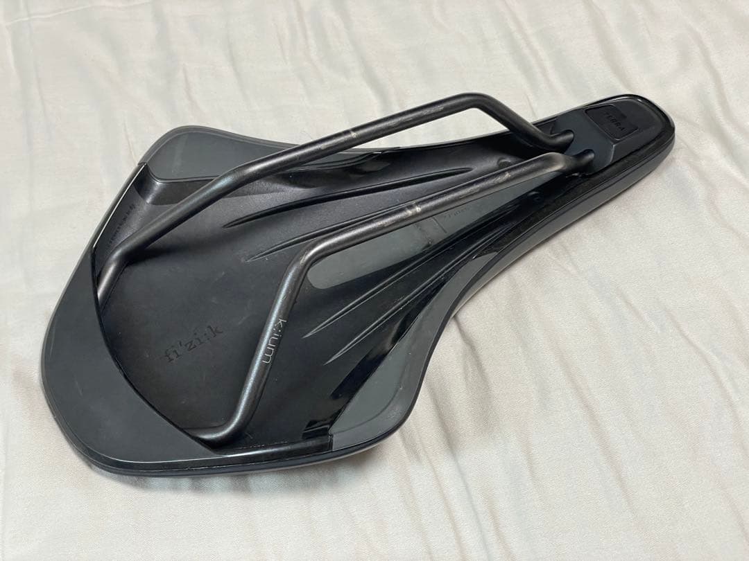 fi'zi:k フィジーク TERRA ARGO X3 サドル 160mm