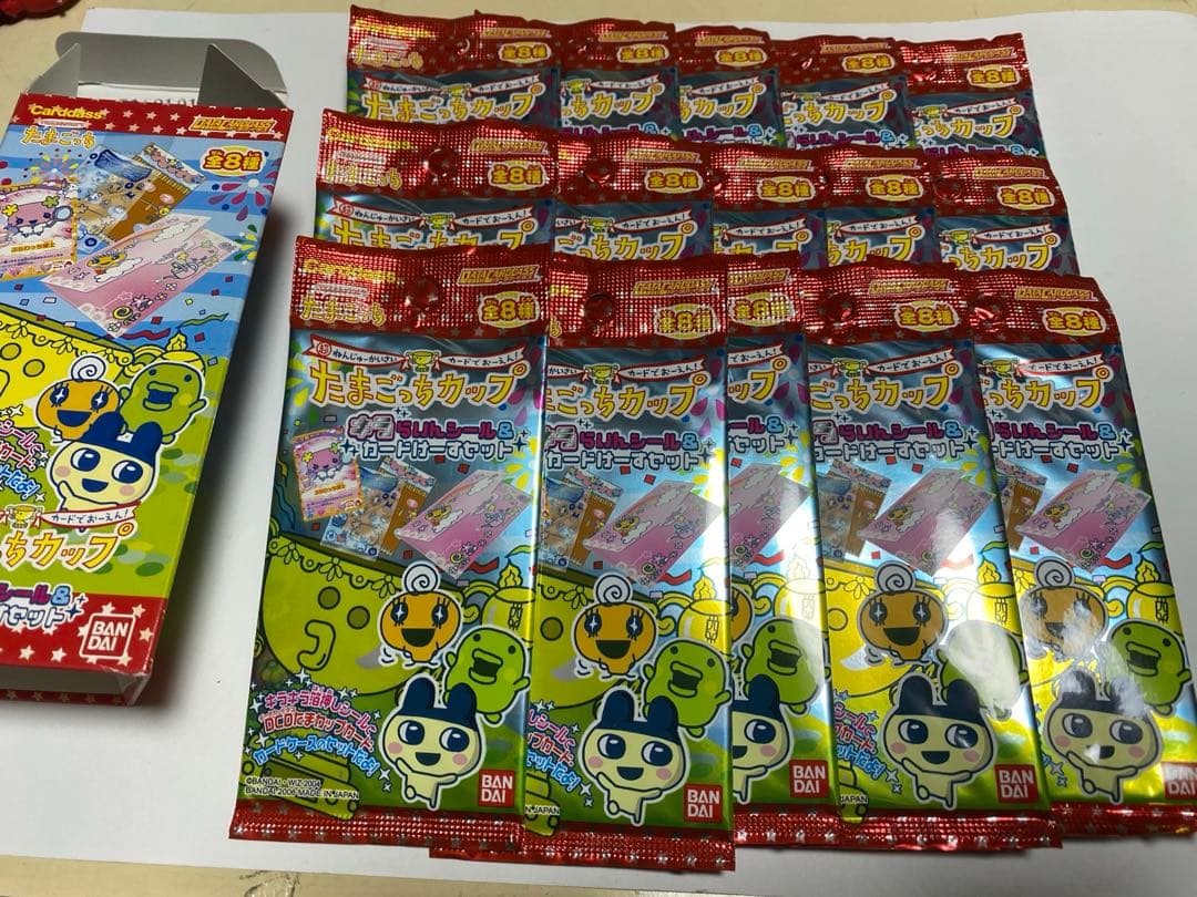 たまごっちカップ キラらいんシール&カードけーすセット　15パック