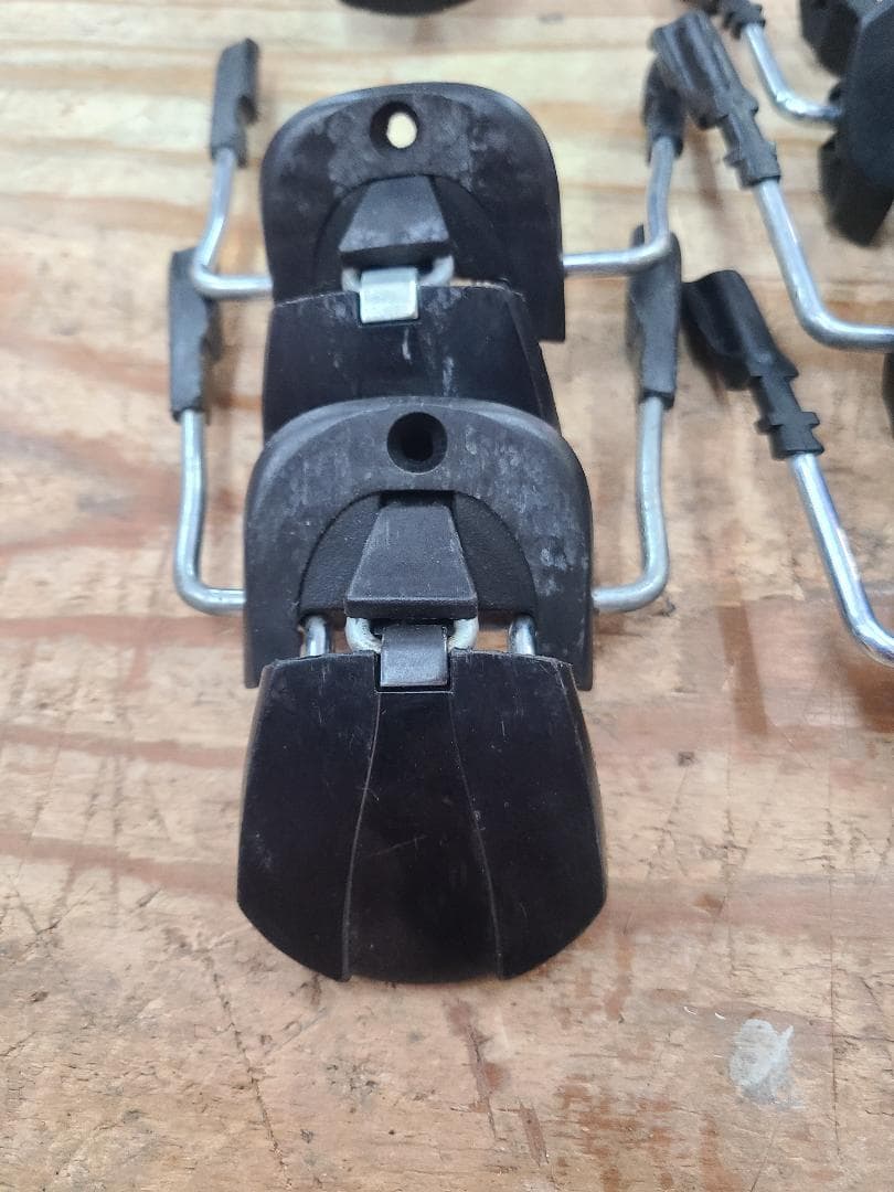 スキーブレーキの交換部品各種 x16