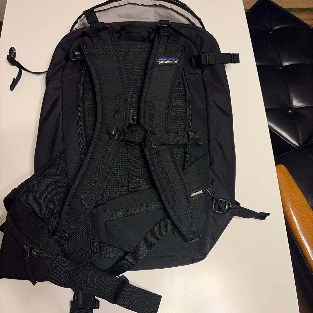 patagonia パタゴニア スノードリフター 30L S ブラック
