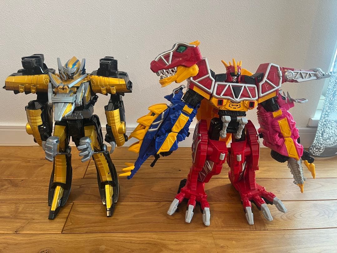 獣電戦隊キョウリュウジャー DXキョウリュウジン 獣電池付属　セット