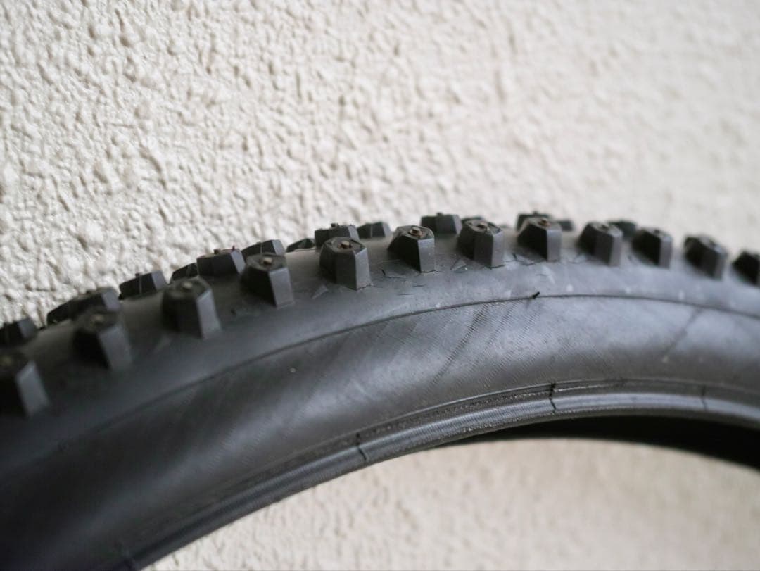 29×2.25 スパイクタイヤ前後セット シュワルベ アイススパイカープロ