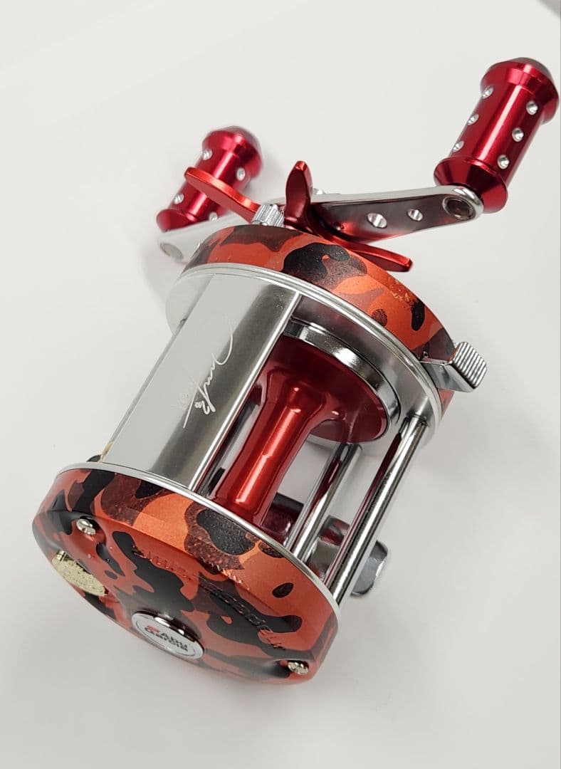 Abu Garcia 6500c ベイトリール オレンジカモ korea 雷魚