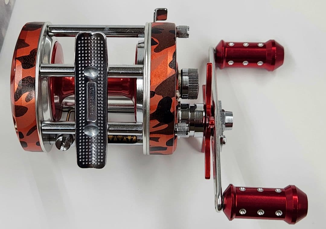 Abu Garcia 6500c ベイトリール オレンジカモ korea 雷魚