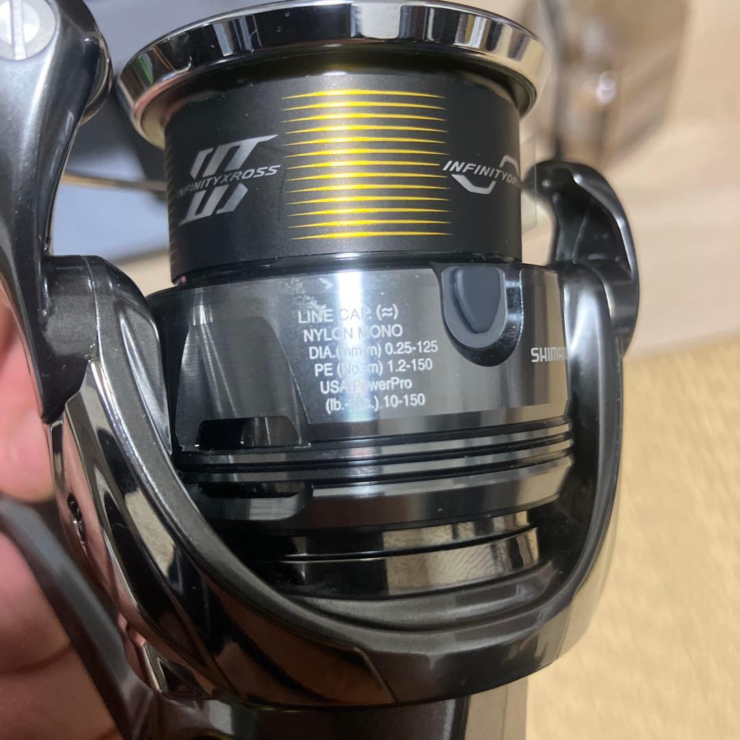 美品！！シマノ　２４ツインパワー3000MHG