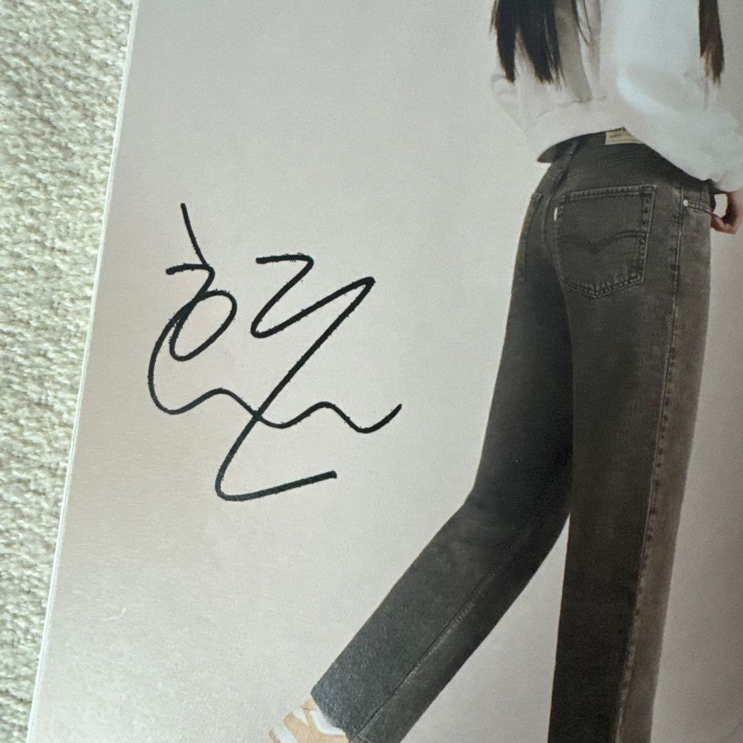 希少　ニュージーンズ newjeans リーバイス Levi's 写真集カタログ