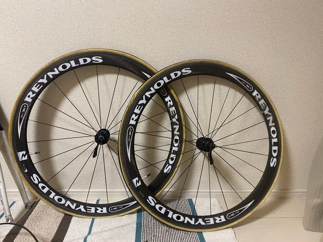 レイノルズ DV 3KT カーボンホイールセット