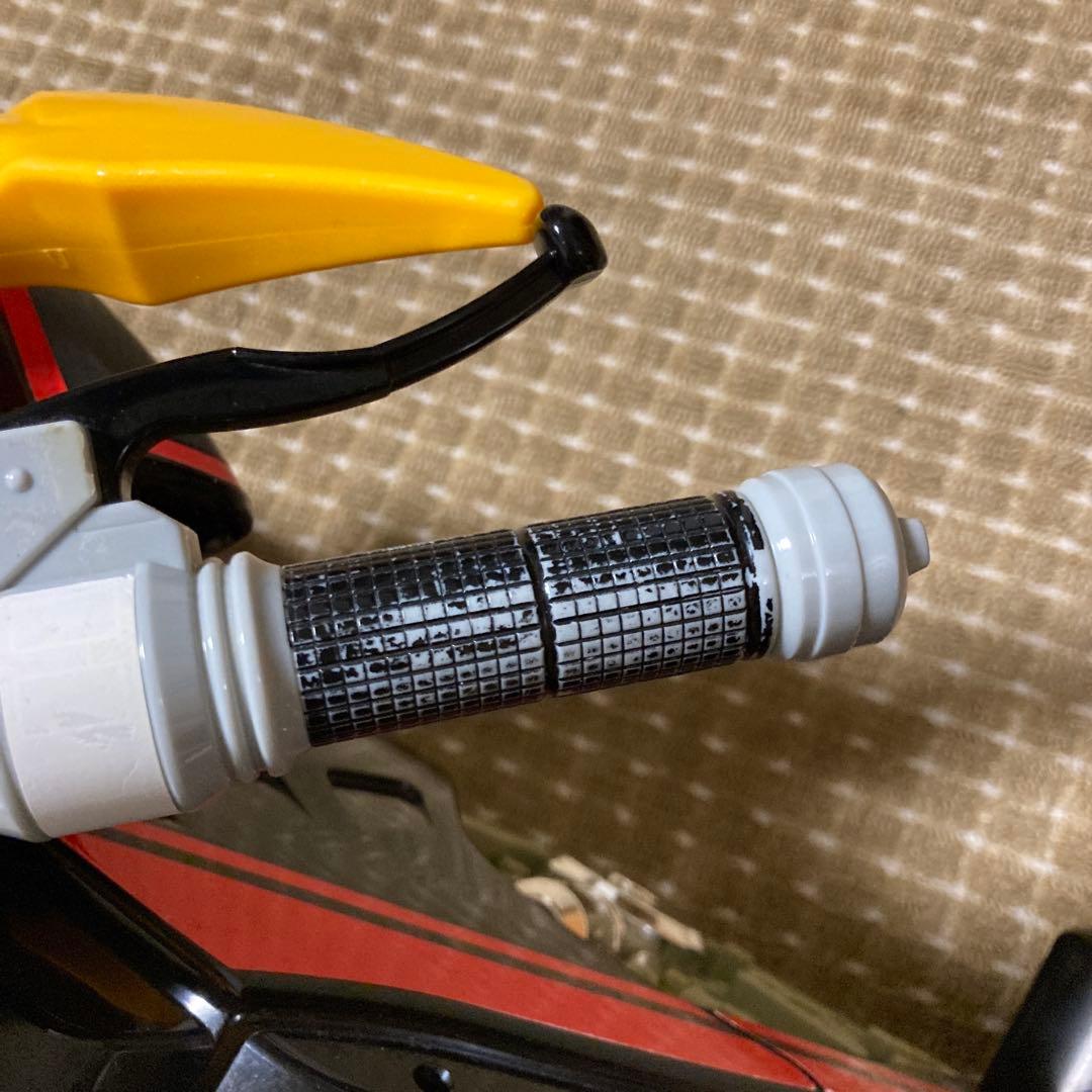 バンダイ 仮面ライダークウガ 乗用バイク ビートチェイサー2000 三輪車