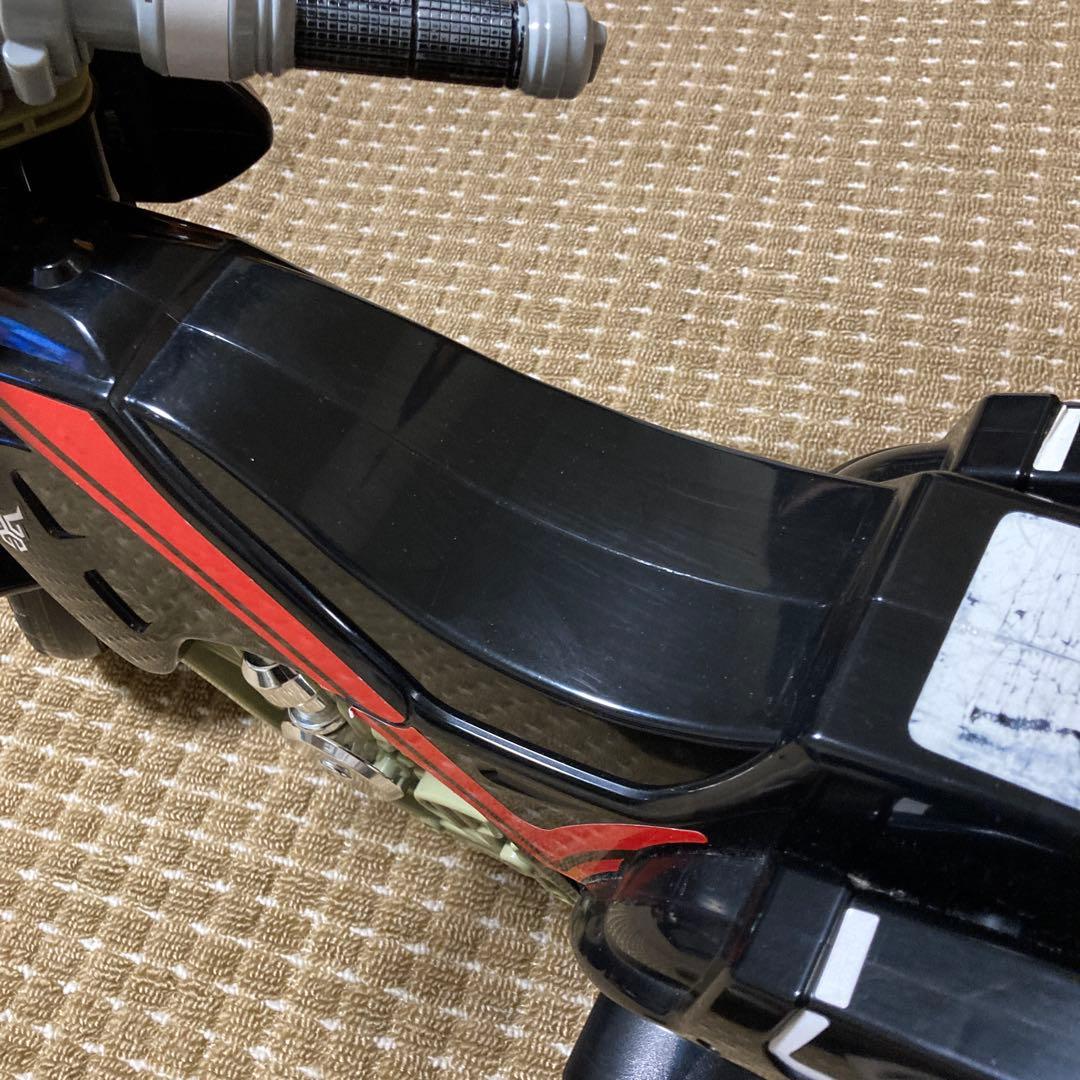バンダイ 仮面ライダークウガ 乗用バイク ビートチェイサー2000 三輪車