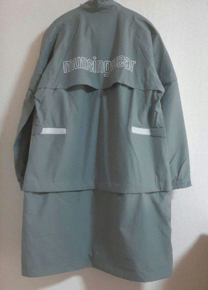 再再再値下げ新品 マンシングウェア レインワンピースLL　収納袋付　カーキ