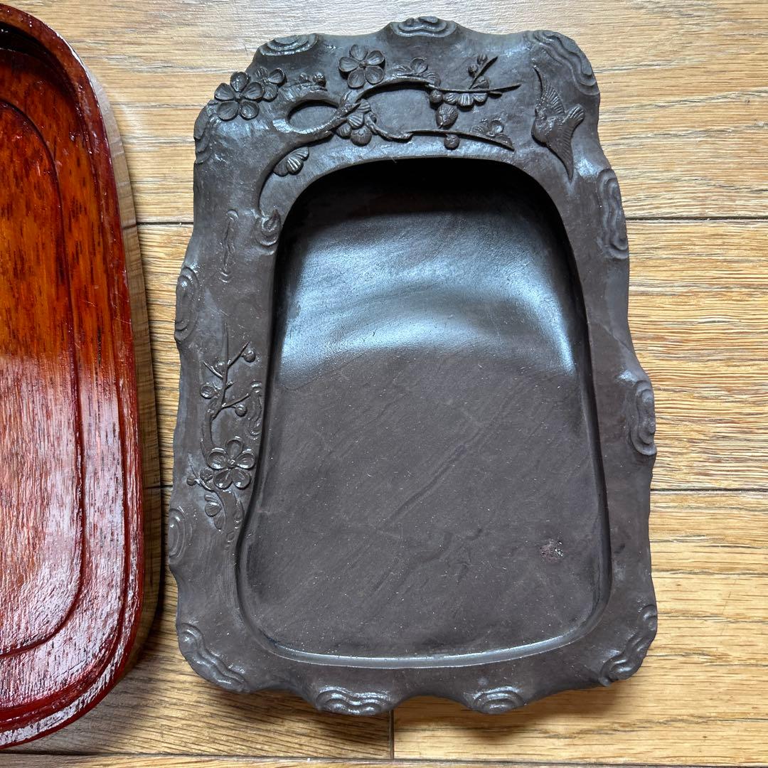 旧蔵コレクション【中国貴重端渓古硯】大き目サイズ四辺細工彫刻梅鶯図　新品未使用