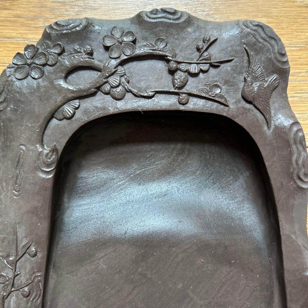 旧蔵コレクション【中国貴重端渓古硯】大き目サイズ四辺細工彫刻梅鶯図　新品未使用