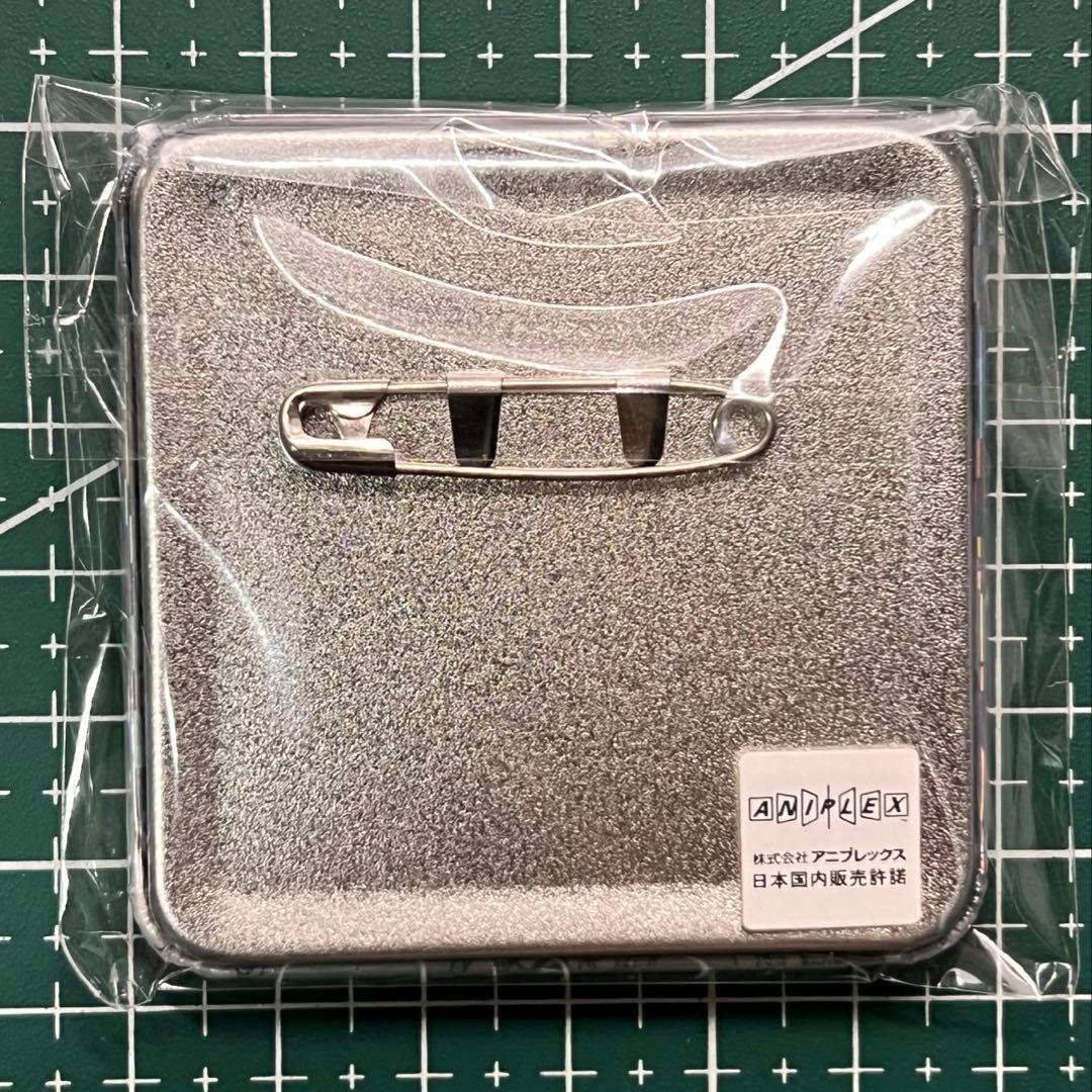 ④鬼滅の刃　モクテルバー　ロト　伊黒小芭内　グリッター缶バッジ