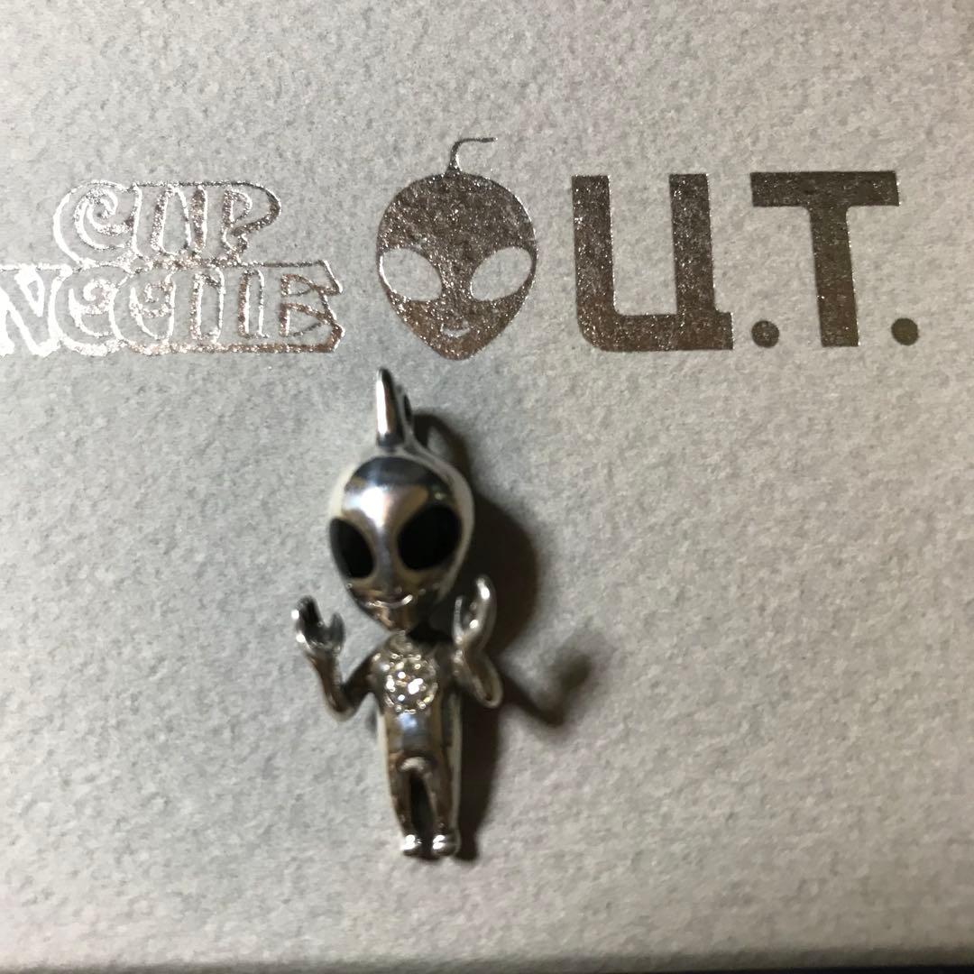 U.T. ペンダントトップ（カップヌードル）懸賞品