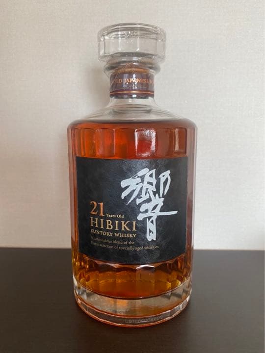 ✨響21年✨　 新品ウイスキー 響21年 700ml サントリー　お酒