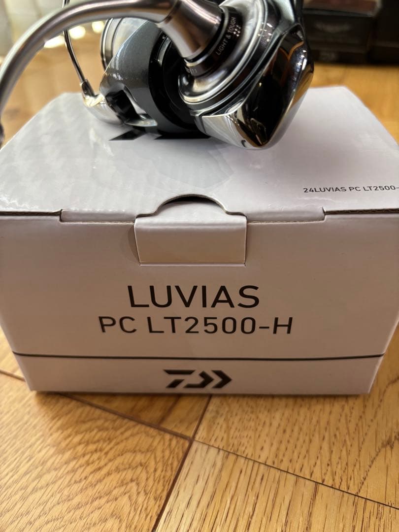 【美品】ダイワ　ルビアスPC LT2500-H