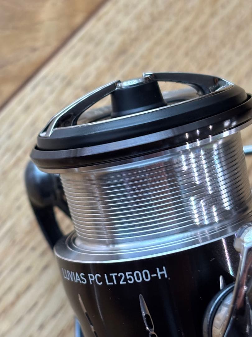 【美品】ダイワ　ルビアスPC LT2500-H